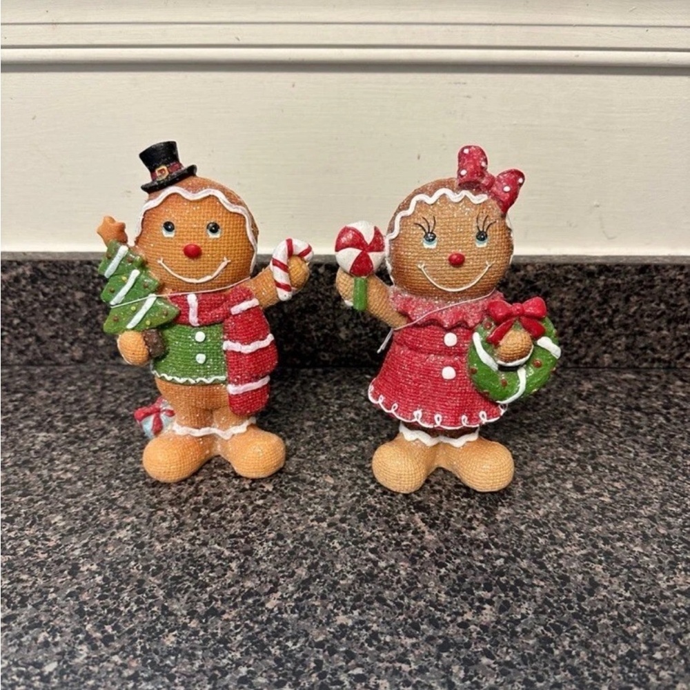 Christmas Gingerbread Boy and Girl Resin Decor